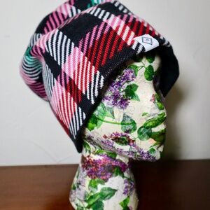 Vera Bradley Beanie Hat Black/Stripes RIBBONS PLAID Reversible NWT
